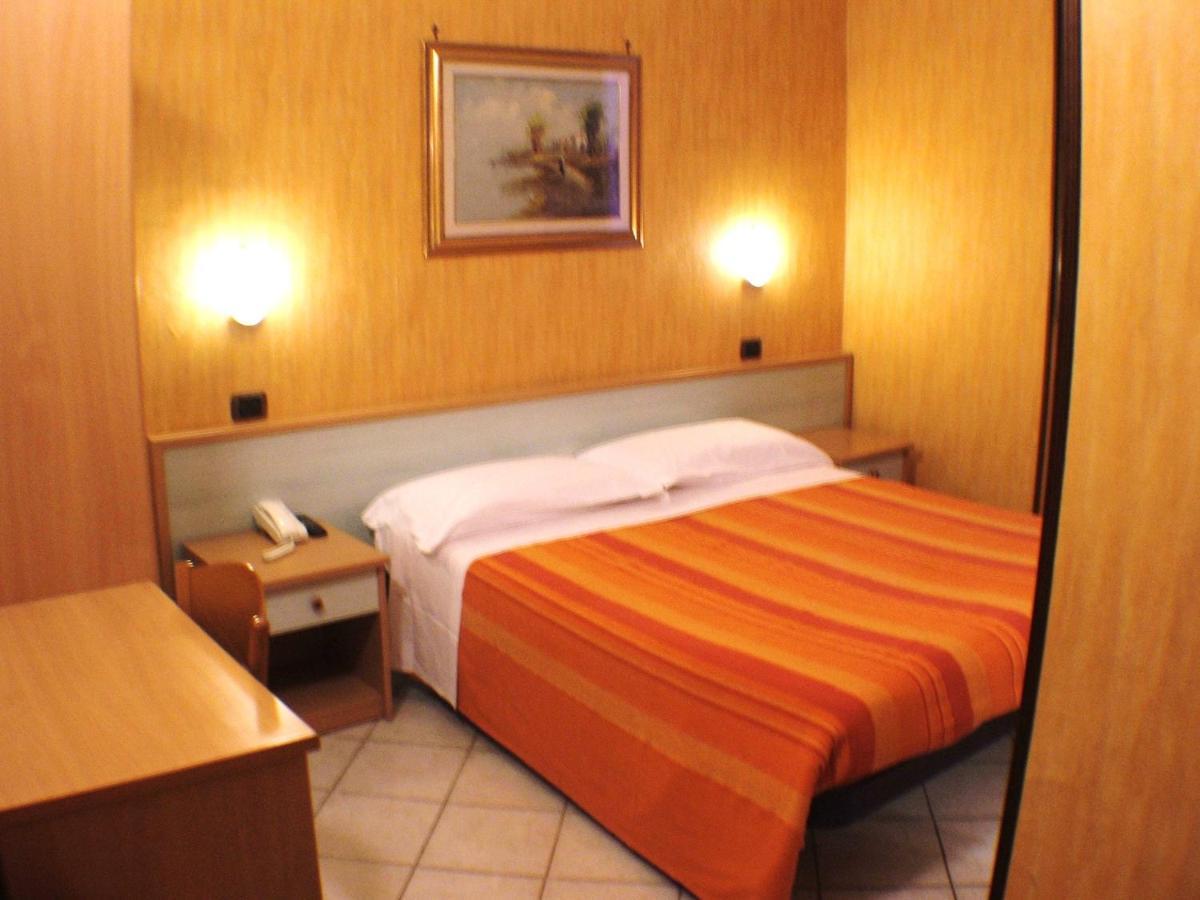 Bussoleno Hotel Isolabella מראה חיצוני תמונה